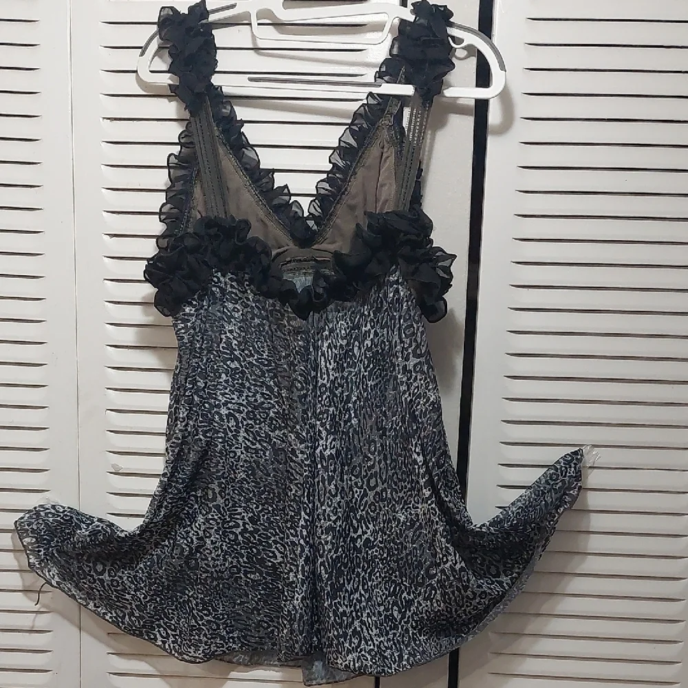 Elegant Black and Gray Lace Chemise - Picture 6 of 7